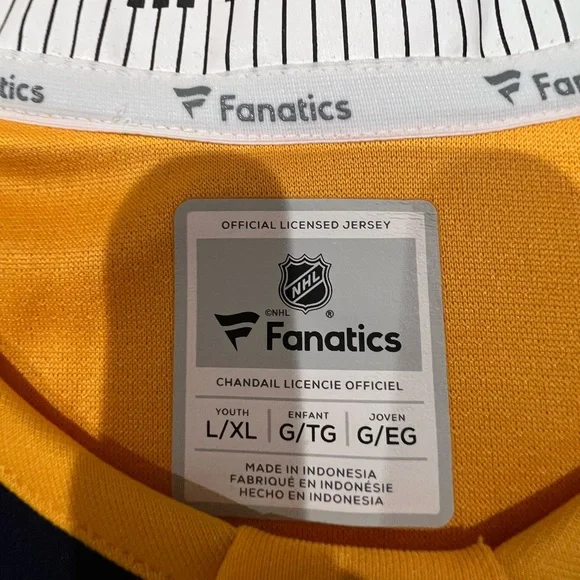New Predators jersey kids - Picture 3 of 6